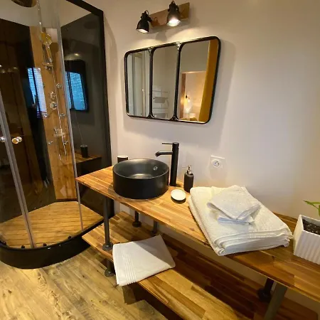 Appartement De Standing Au Coeur De